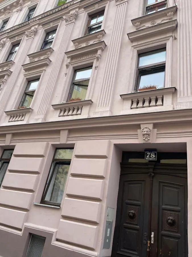 Nice Apartment, Near Vienna Center Apartment
